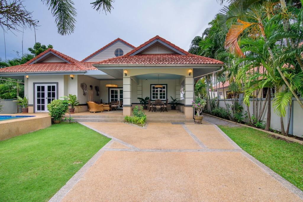Villa Cateriya Pool